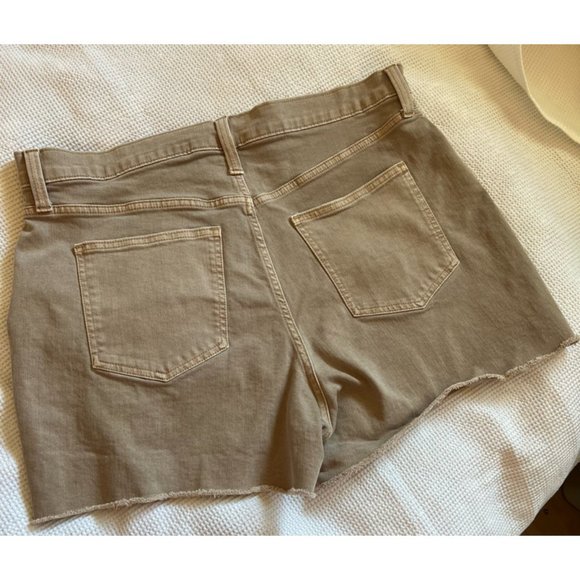Gap, Size 34 Beige Jean Short - Picture 4 of 4